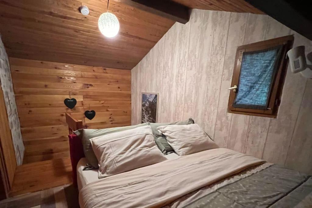 Cabane Dans Les Bois Avec Vue Sur Les Pyrenees Saint-Laurent-de-Neste Exterior foto